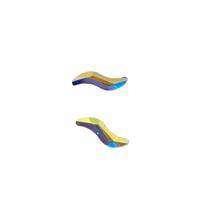 Simple Curve Diamond Charm
